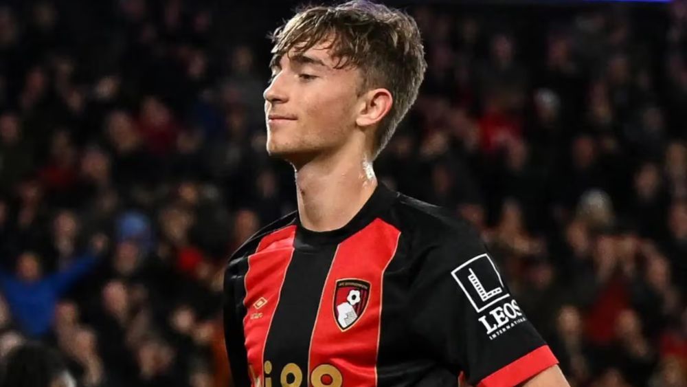Dean Huijsen, que milita actualmente en el Bournemouth, interesa mucho al Real Madrid.
