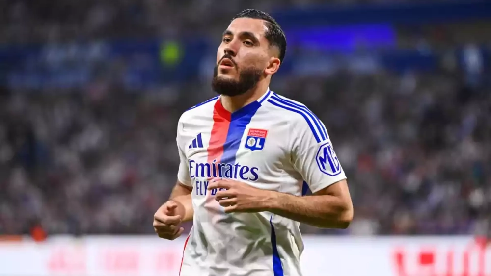 Rayan Cherki en el Lyon Rayan Cherki en el Lyon