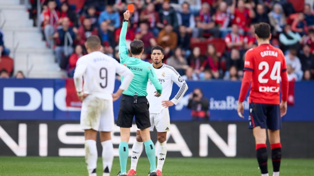 Munuera Montero expulsó este sábado a Jude Bellingham tras no entender el primero una expresión en inglés del segundo. Munuera Montero expulsó este sábado a Jude Bellingham tras no entender el primero una expresión en inglés del segundo.