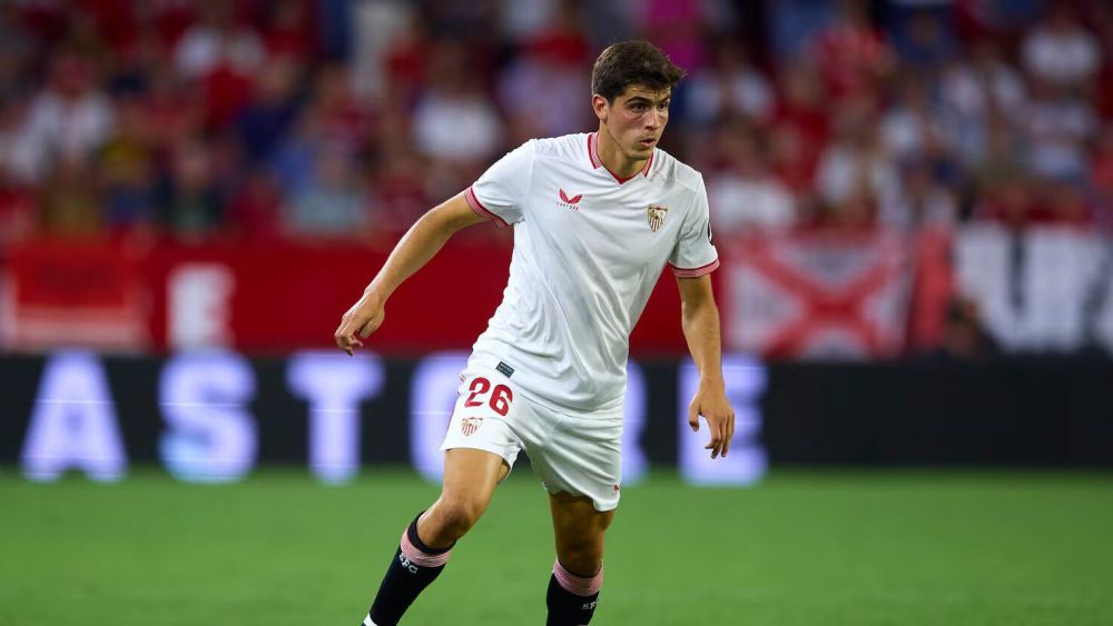 Juanlu Sánchez disputando un partido en Ramón Sánchez Pizjuán7 Juanlu Sánchez disputando un partido en Ramón Sánchez Pizjuán7