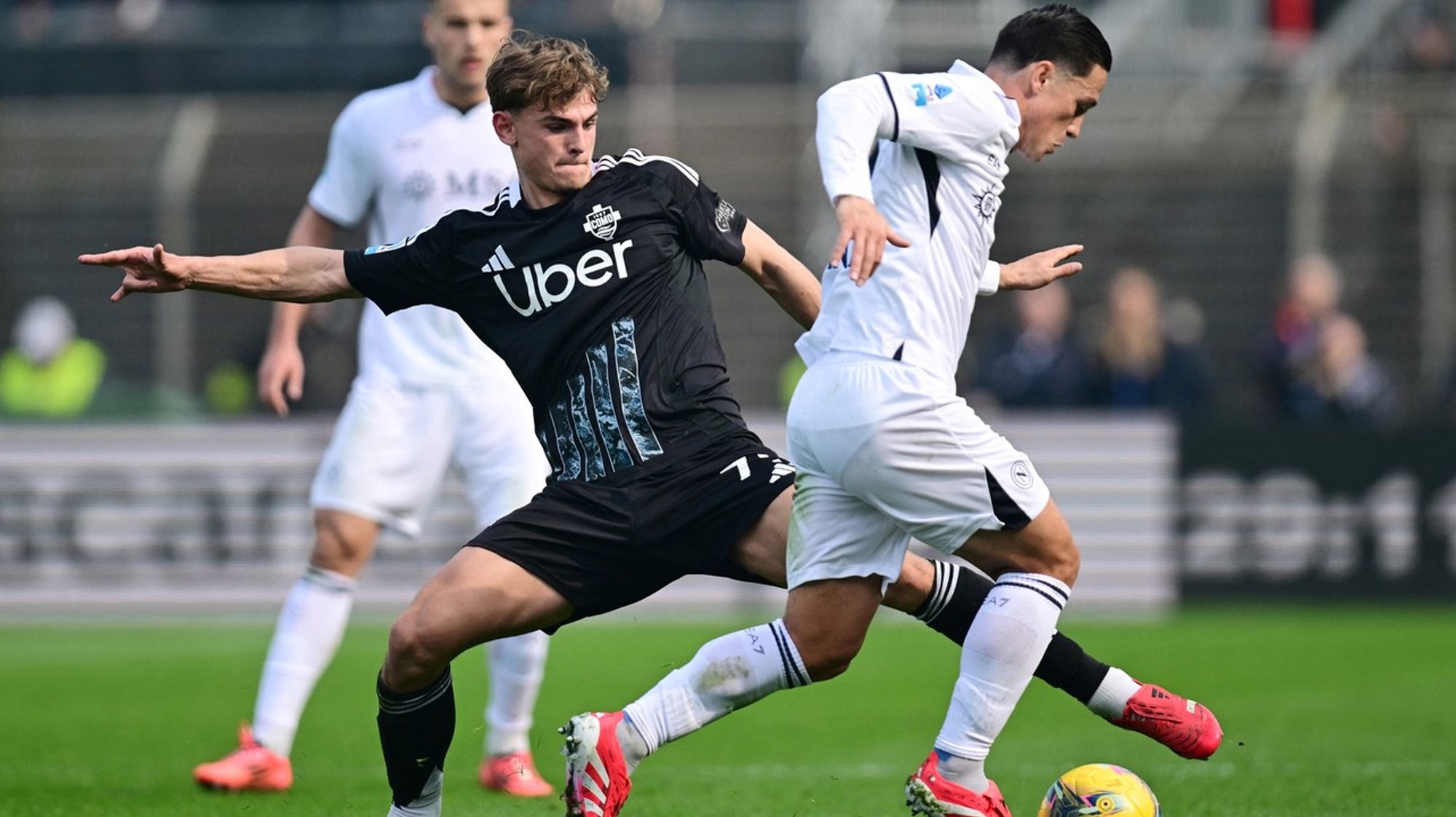 Nico Paz durante el Como - Nápoles.