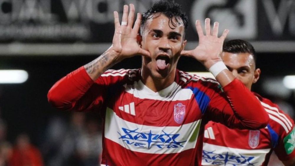 Reinier está jugando como cedido en el Granada. Reinier está jugando como cedido en el Granada.