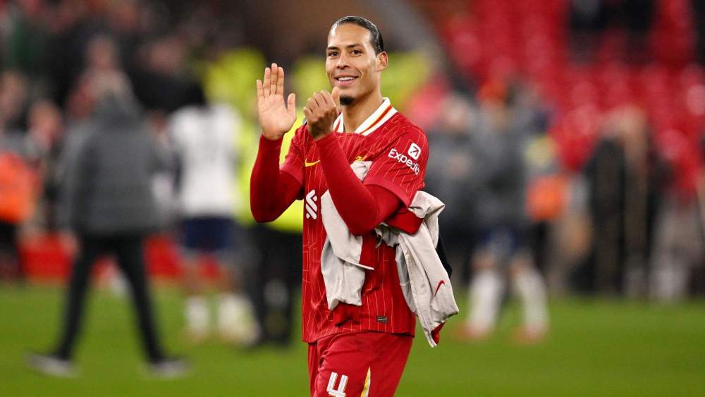 Virgil van Dijk podría estar cerca de dejar el Liverpool, al no renovar con ellos. Virgil van Dijk podría estar cerca de dejar el Liverpool, al no renovar con ellos.