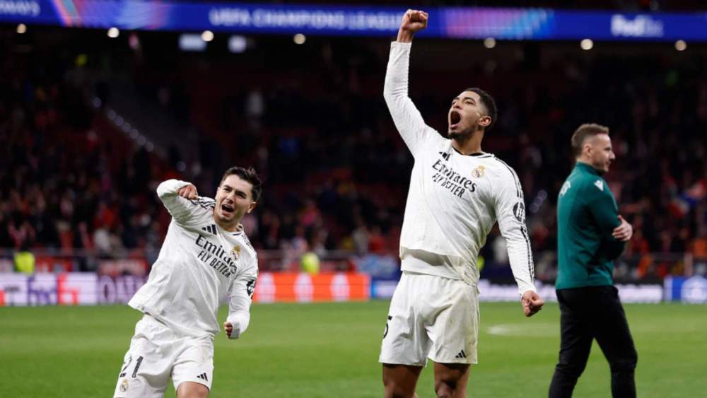 Jude Bellingham celebrando el pase junto a Brahim Jude Bellingham celebrando el pase junto a Brahim