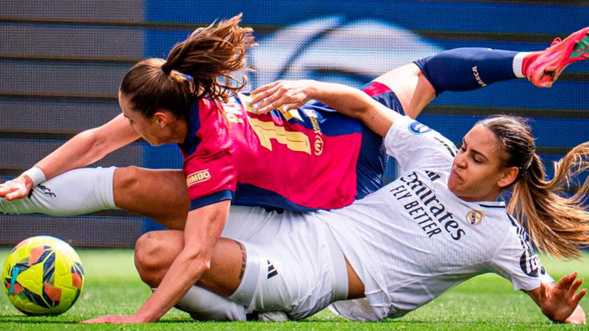 El Real Madrid venció 1-2 ante el Barça en la Liga F. El Real Madrid venció 1-2 ante el Barça en la Liga F.