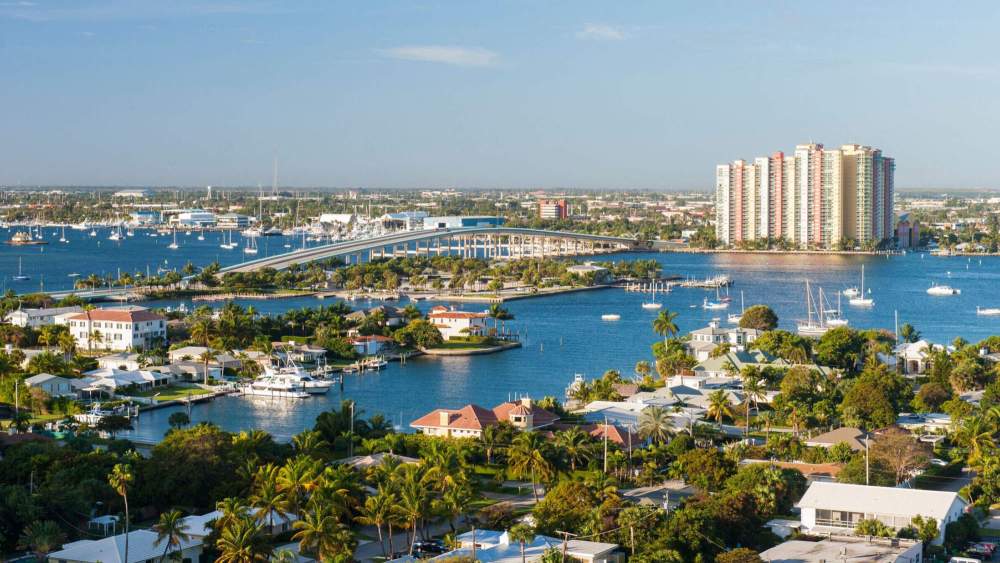 El pueblo Palm Beach es el elegido para la estancia madridista de cara al Mundial de Clubes. El pueblo Palm Beach es el elegido para la estancia madridista de cara al Mundial de Clubes.