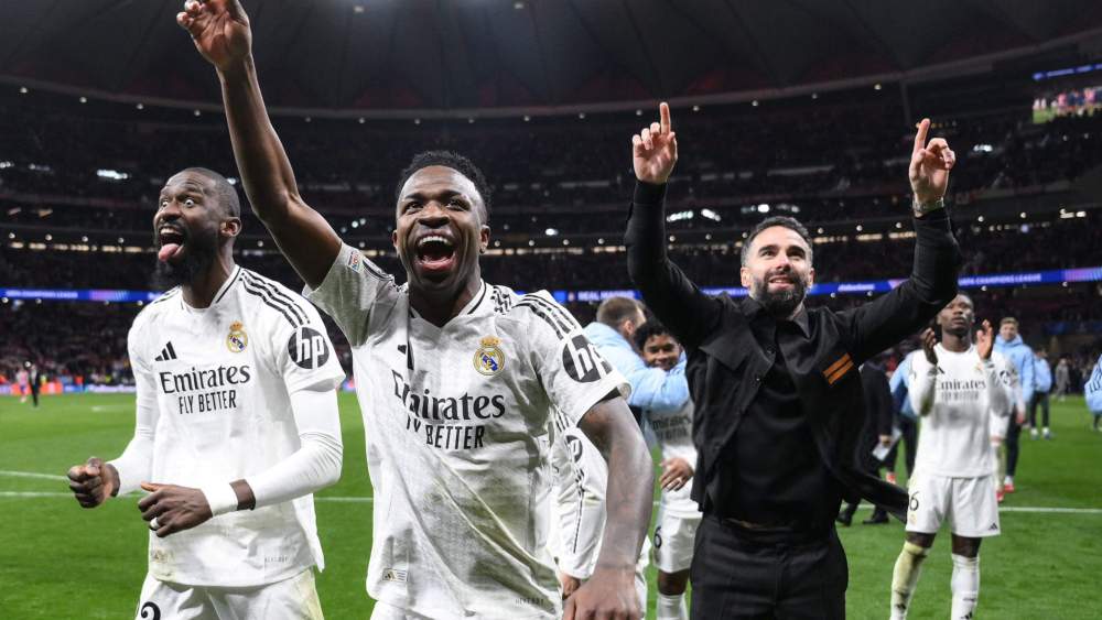 La celebración de Dani Carvajal, Vinícius Jr. y Antonio Rudiger en el Metropolitano. La celebración de Dani Carvajal, Vinícius Jr. y Antonio Rudiger en el Metropolitano.