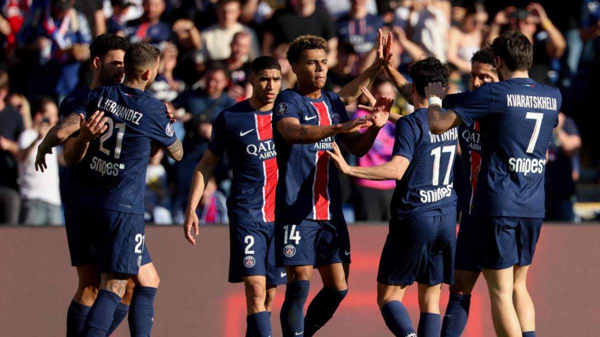 El Paris Saint-Germain logró ganar la Ligue 1 a falta de seis jornadas para el final. El Paris Saint-Germain logró ganar la Ligue 1 a falta de seis jornadas para el final.