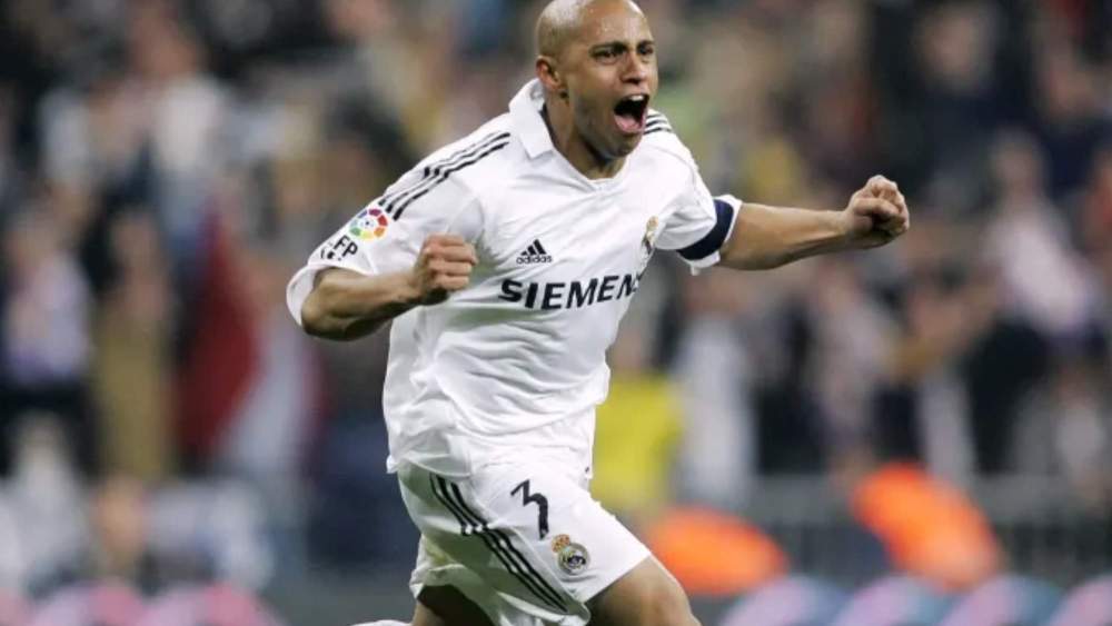 Roberto Carlos, celebrando un gol con el Real Madrid. Roberto Carlos, celebrando un gol con el Real Madrid.