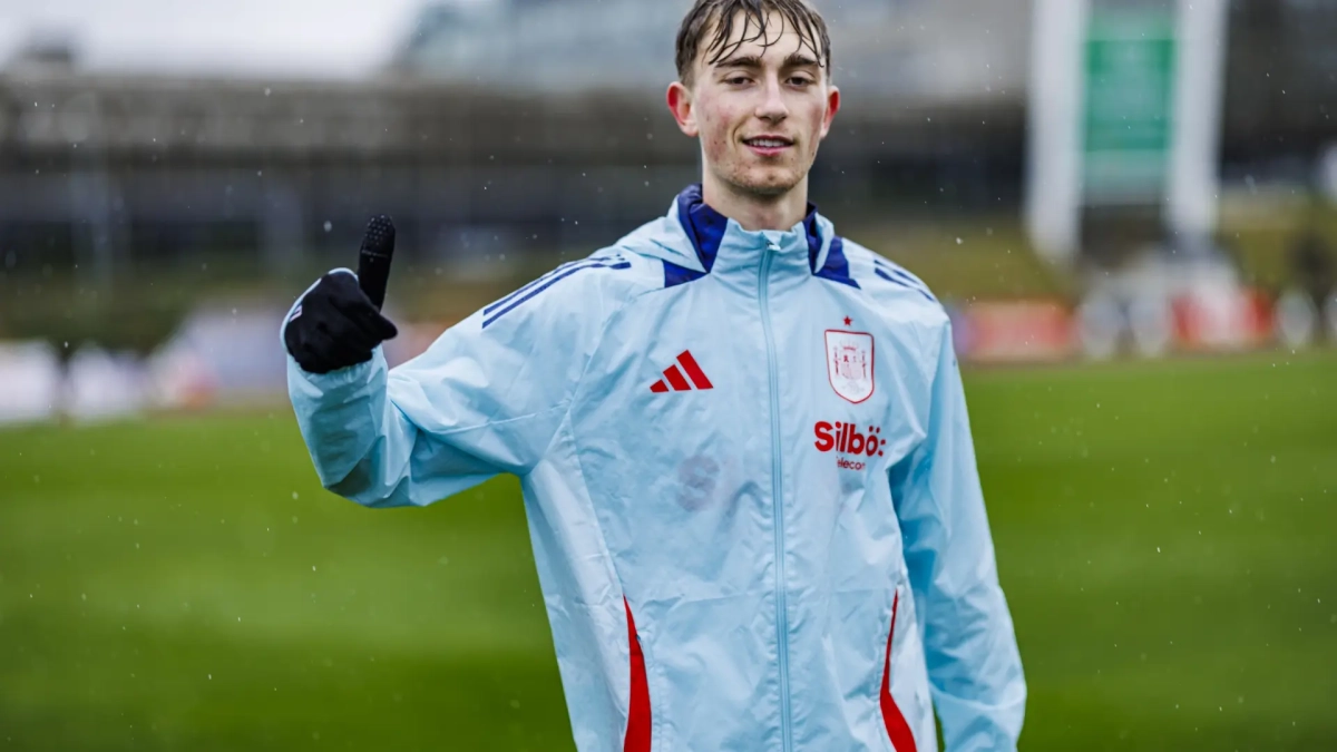 Huijsen entrenando con la Selección Española Huijsen entrenando con la Selección Española