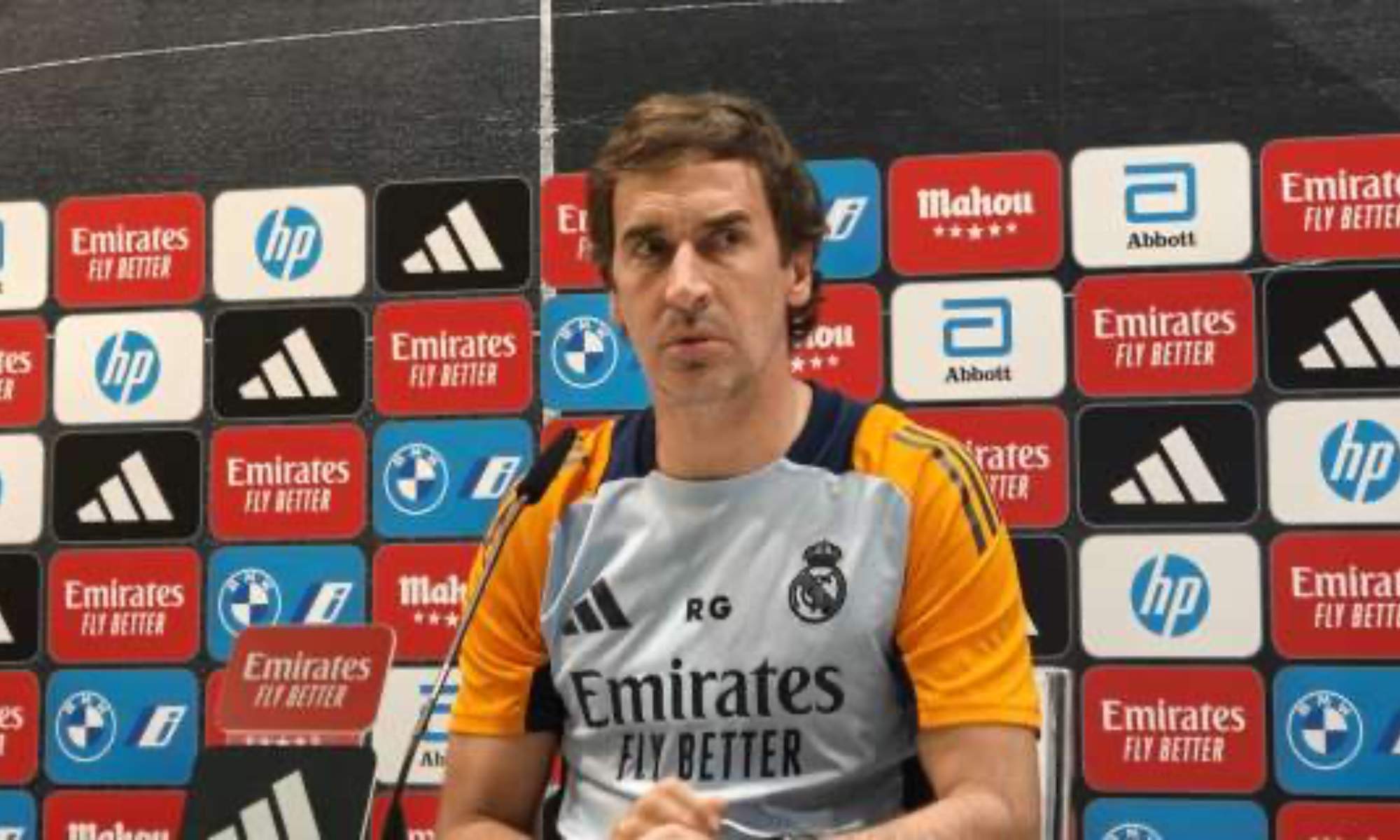 Raúl González Blanco, entrenador del Castilla, se ha referido al partido del próximo miércoles contra el Arsenal. Raúl González Blanco, entrenador del Castilla, se ha referido al partido del próximo miércoles contra el Arsenal.