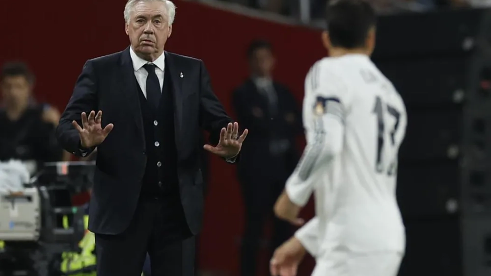 Carlo Ancelotti no acabó contento con la primera mitad de los suyos. Carlo Ancelotti no acabó contento con la primera mitad de los suyos.