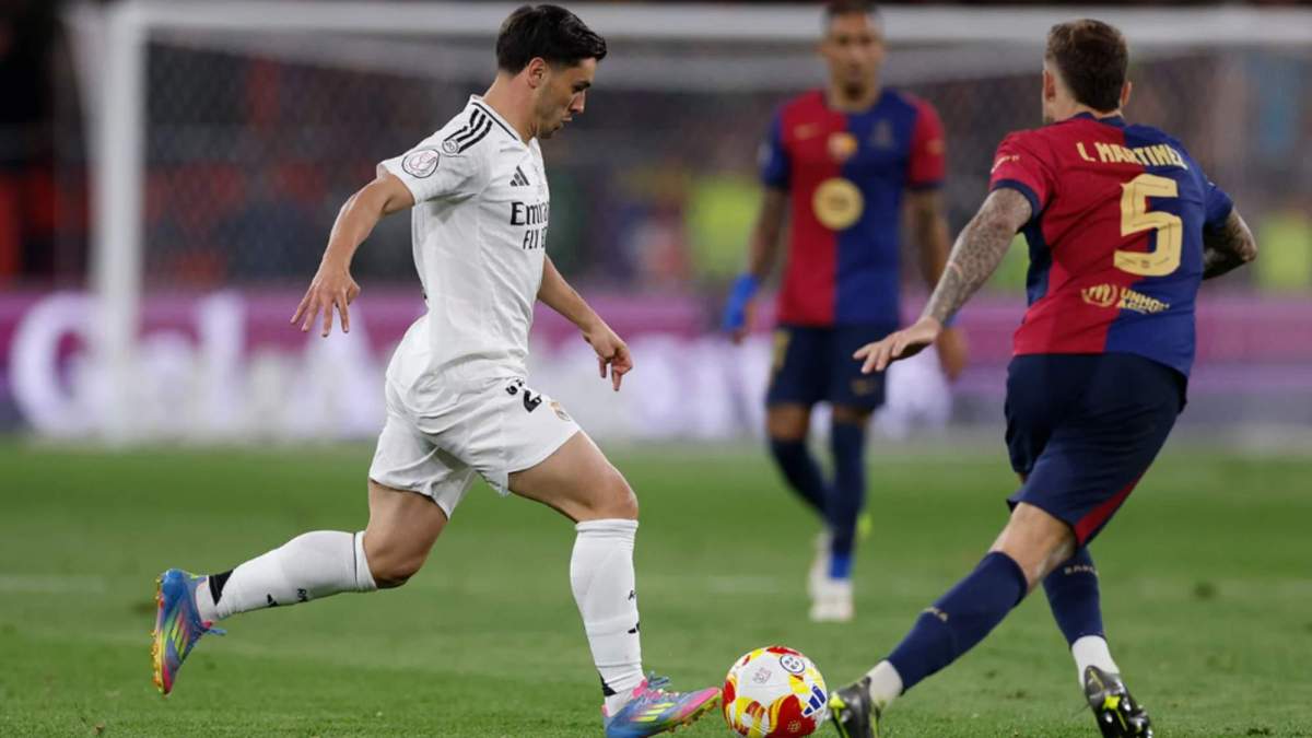 Un error de Brahim provocó el tanto de Jules Koundé. Un error de Brahim provocó el tanto de Jules Koundé.