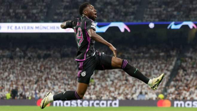Alphonso Davies celebrando su gol en el Bernabéu Alphonso Davies celebrando su gol en el Bernabéu
