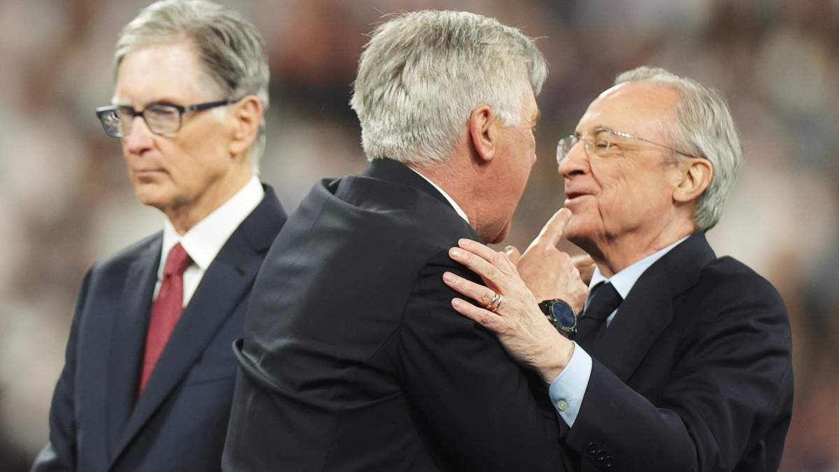 Florentino y Ancelotti abrazados después de ganar la Champions Florentino y Ancelotti abrazados después de ganar la Champions