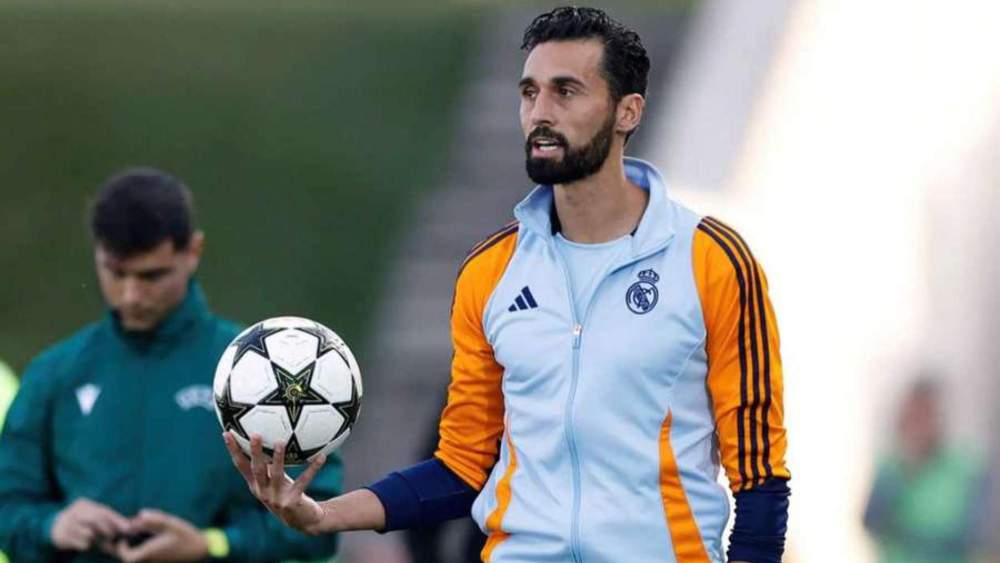 Álvaro Arbeloa se 'cuela' en la lista de candidatos a sustituir a Xabi Alonso al frente del Leverkusen. Álvaro Arbeloa se 'cuela' en la lista de candidatos a sustituir a Xabi Alonso al frente del Leverkusen.