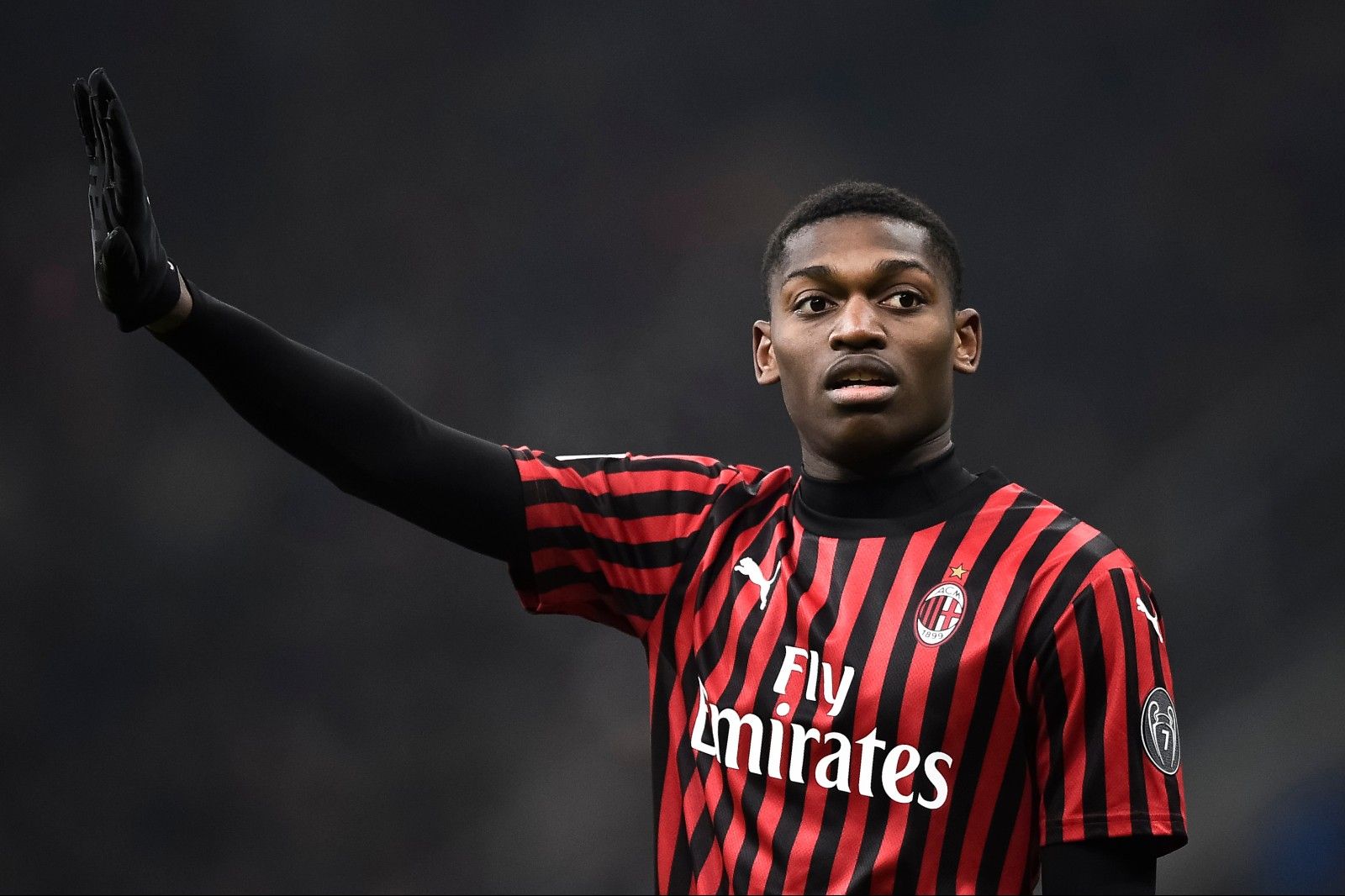 Rafael Leao con la camiseta del AC Milan