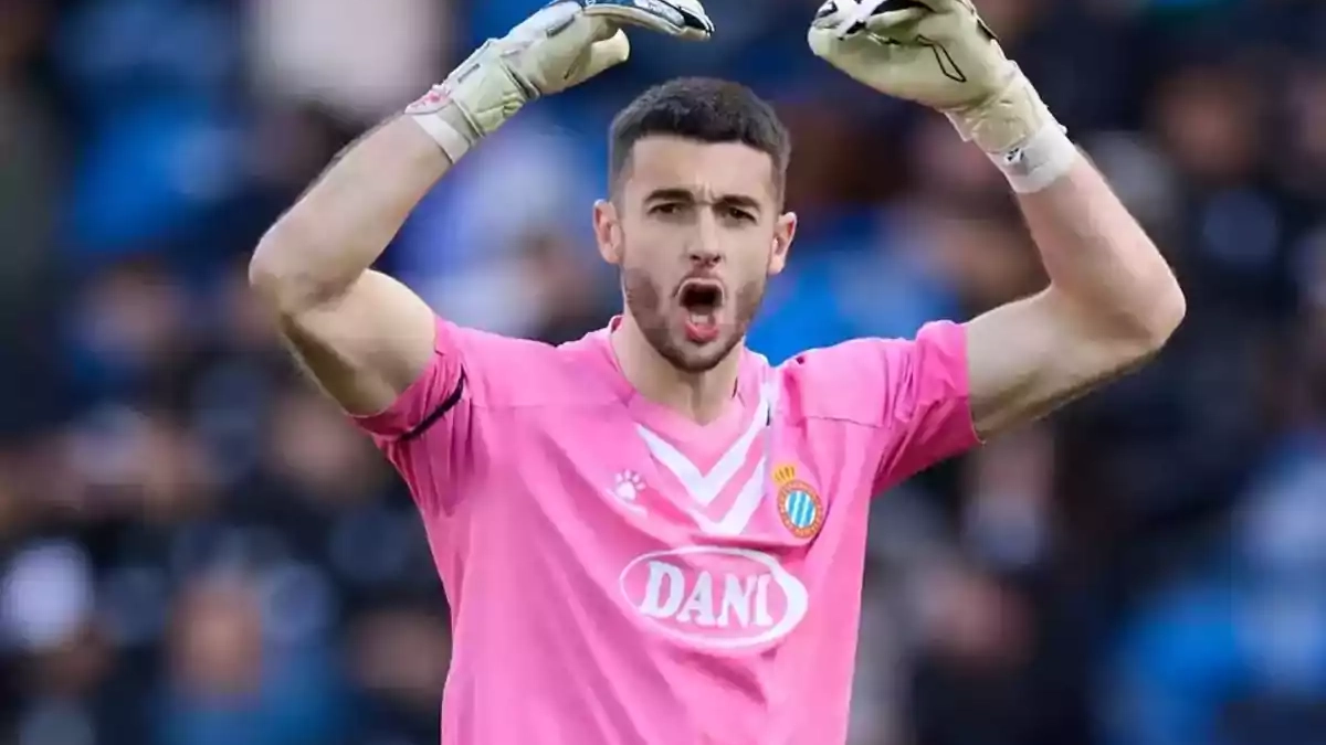 Joan García celebrando con el Español esta temporada