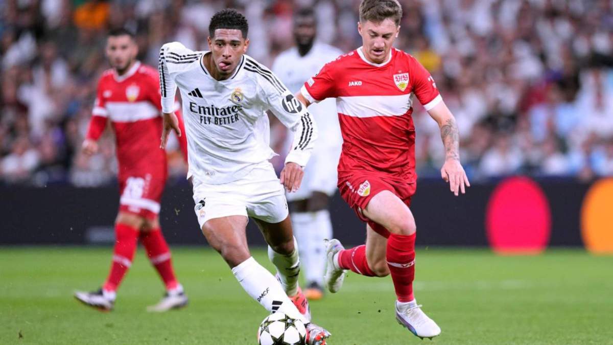 Angelo Stiller, corriendo detrás de Jude Bellingham, en el partido que se jugó en la fase de liguilla de la Champion entre el Real Madrid y el Stuttgart. Angelo Stiller, corriendo detrás de Jude Bellingham, en el partido que se jugó en la fase de liguilla de la Champion entre el Real Madrid y el Stuttgart.