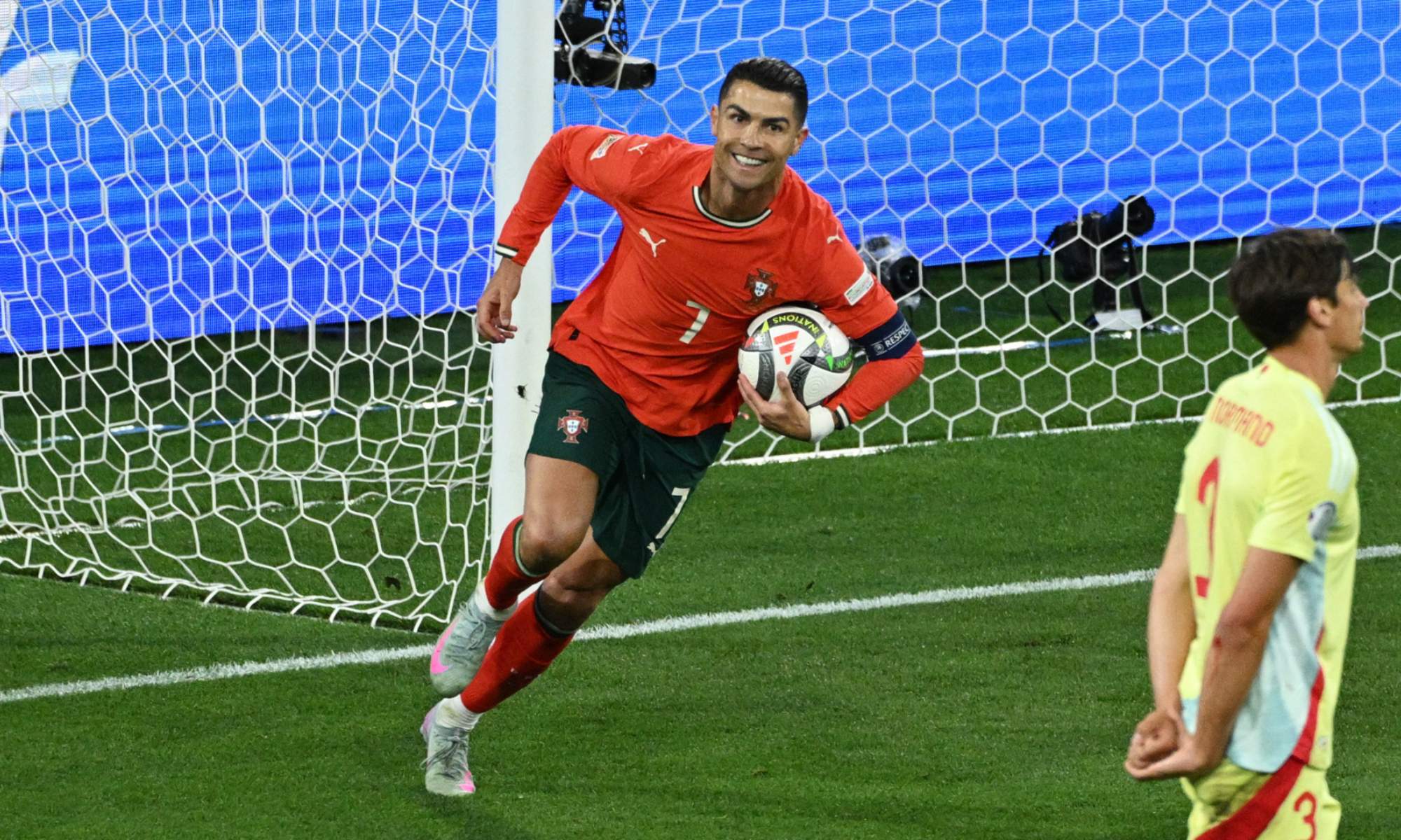 Cristiano Ronaldo, celebrando el gol que le marcó a España este domingo en la final de la Liga de las Naciones.