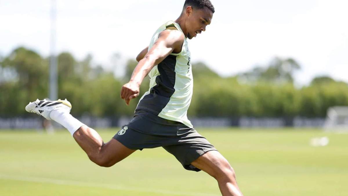 Trent Alexander-Arnold, uno de los fichajes del Real Madrid, ya está a las órdenes de Xabi Alonso y se está entrenando con el equipo.