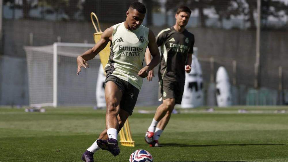 Mbappé entrenando con Xabi en Estados Unidos