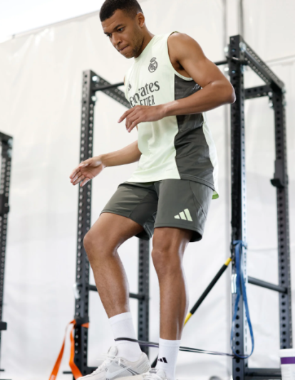 Mbappé entrenando ayer
