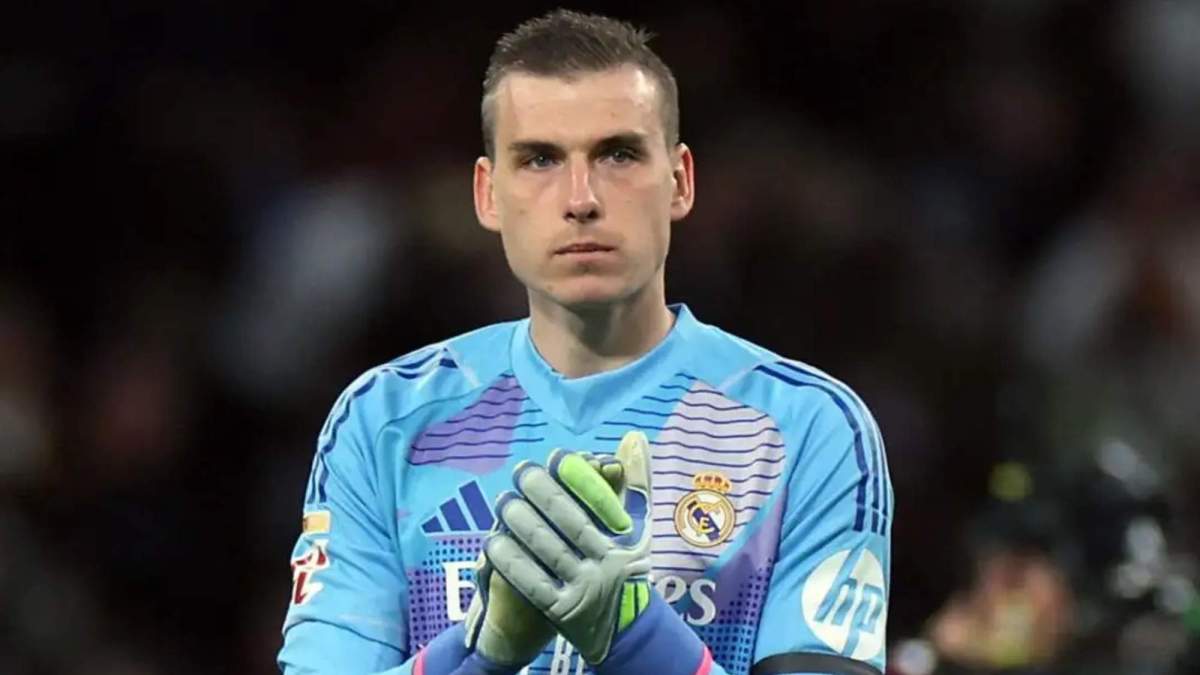 Andriy Lunin, en un partido con el Real Madrid durante esta temporada.