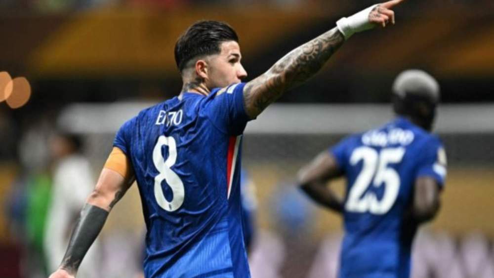 enzo fernandez celebra gol