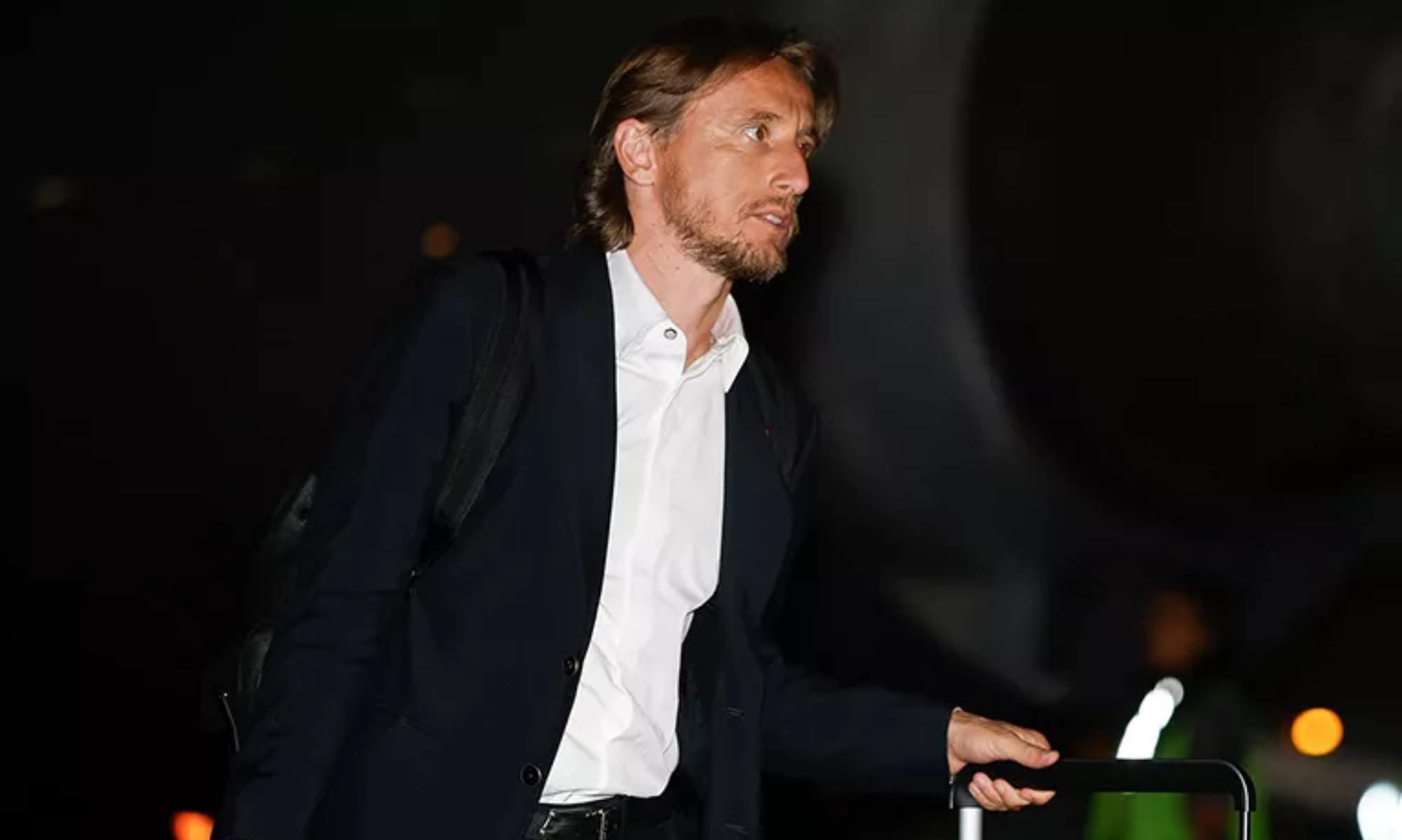 Luka Modric, en el aterrizaje del Real Madrid en Nueva Jersey, que se retrasó por las tormentas eléctricas.