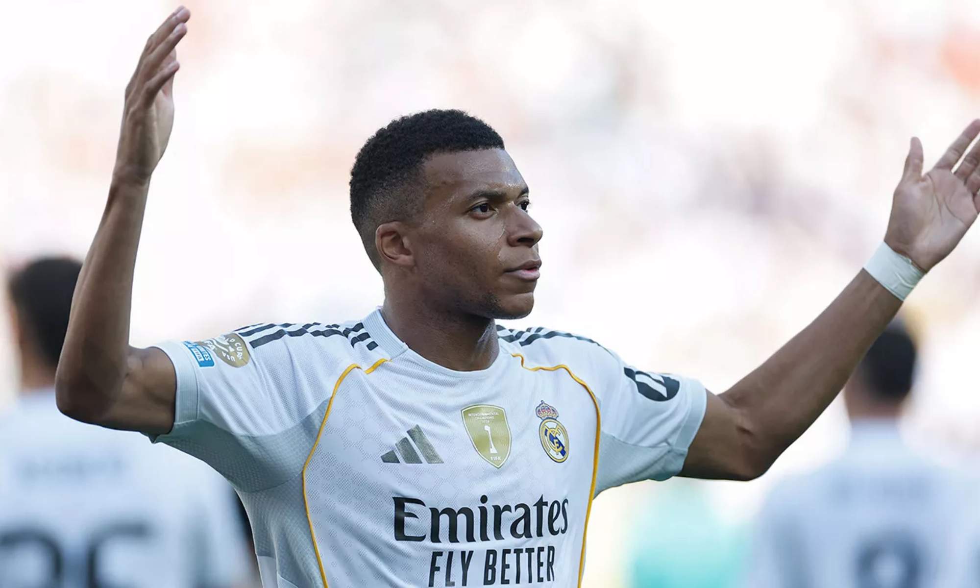 El Real Madrid se mide al PSG en las 'semis' del Mundial y Kylian Mbappé es el protagonista indiscutible de la cita. El Real Madrid se mide al PSG en las 'semis' del Mundial y Kylian Mbappé es el protagonista indiscutible de la cita.