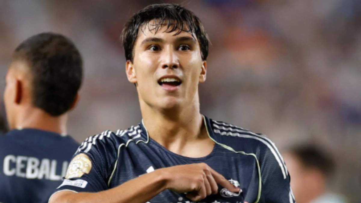 Gonzalo García celebrando su gol ante el RB Salzburgo Gonzalo García celebrando su gol ante el RB Salzburgo