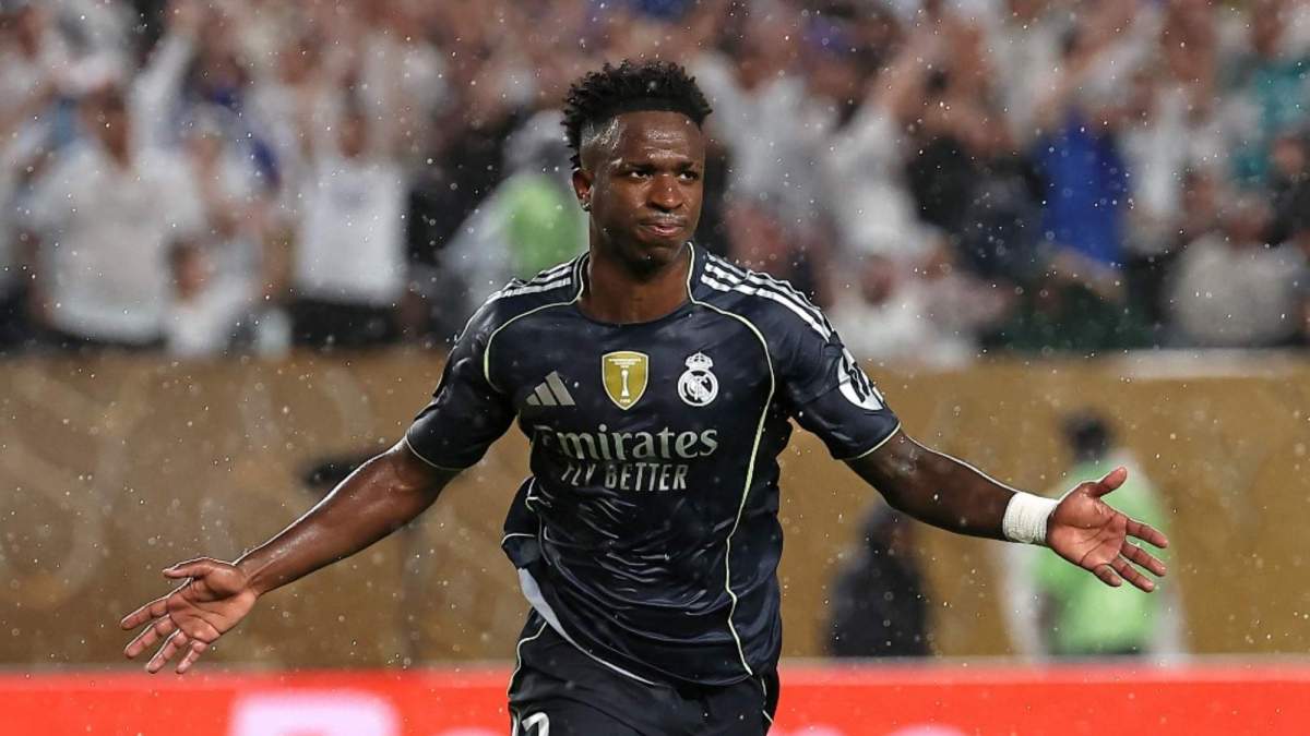 Vinicius celebrando su gol frente al RB Salzburgo
