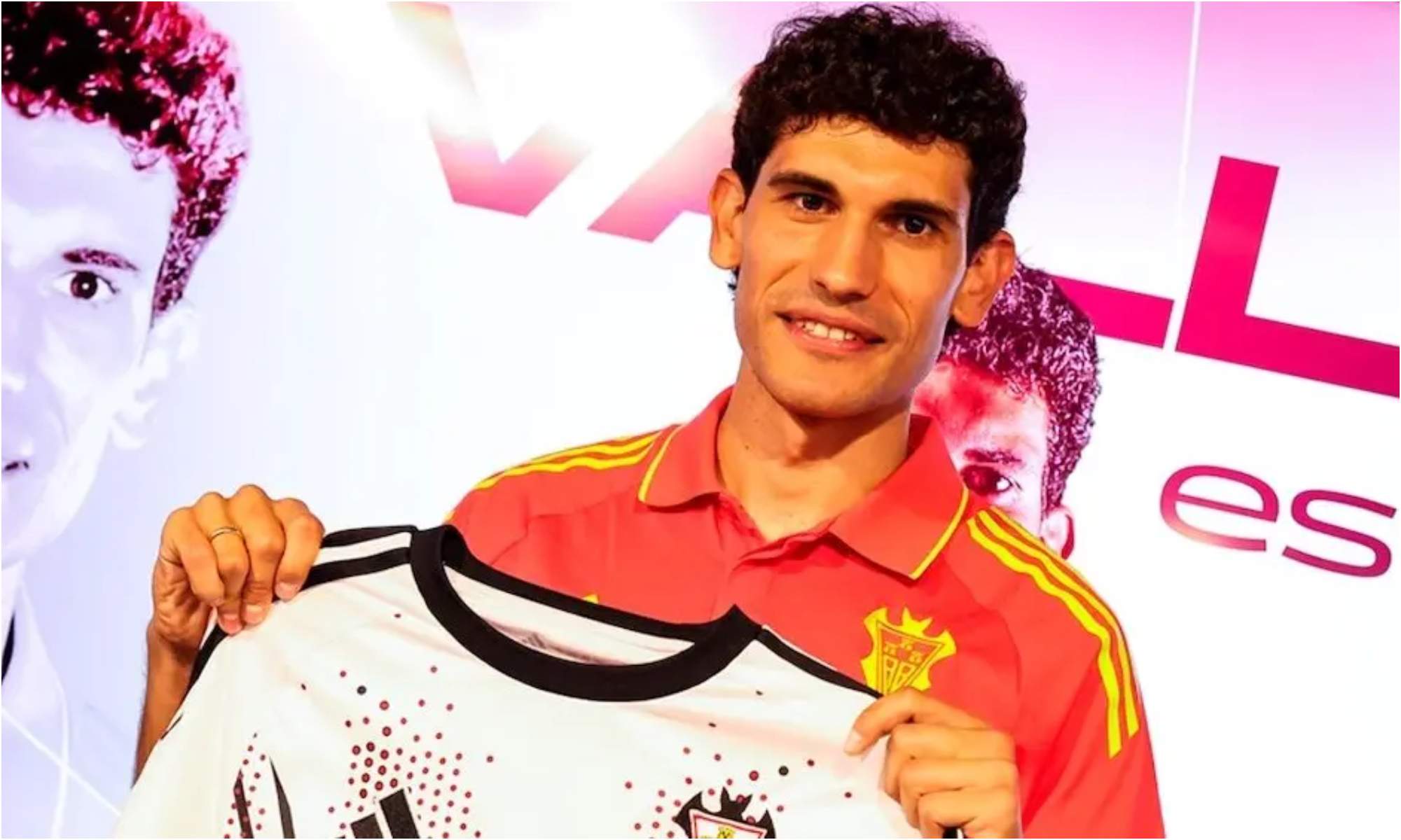 Jesús Vallejo ha sido presentado ya como nuevo jugador del Albacete después de estar una década en el Real Madrid. Jesús Vallejo ha sido presentado ya como nuevo jugador del Albacete después de estar una década en el Real Madrid.