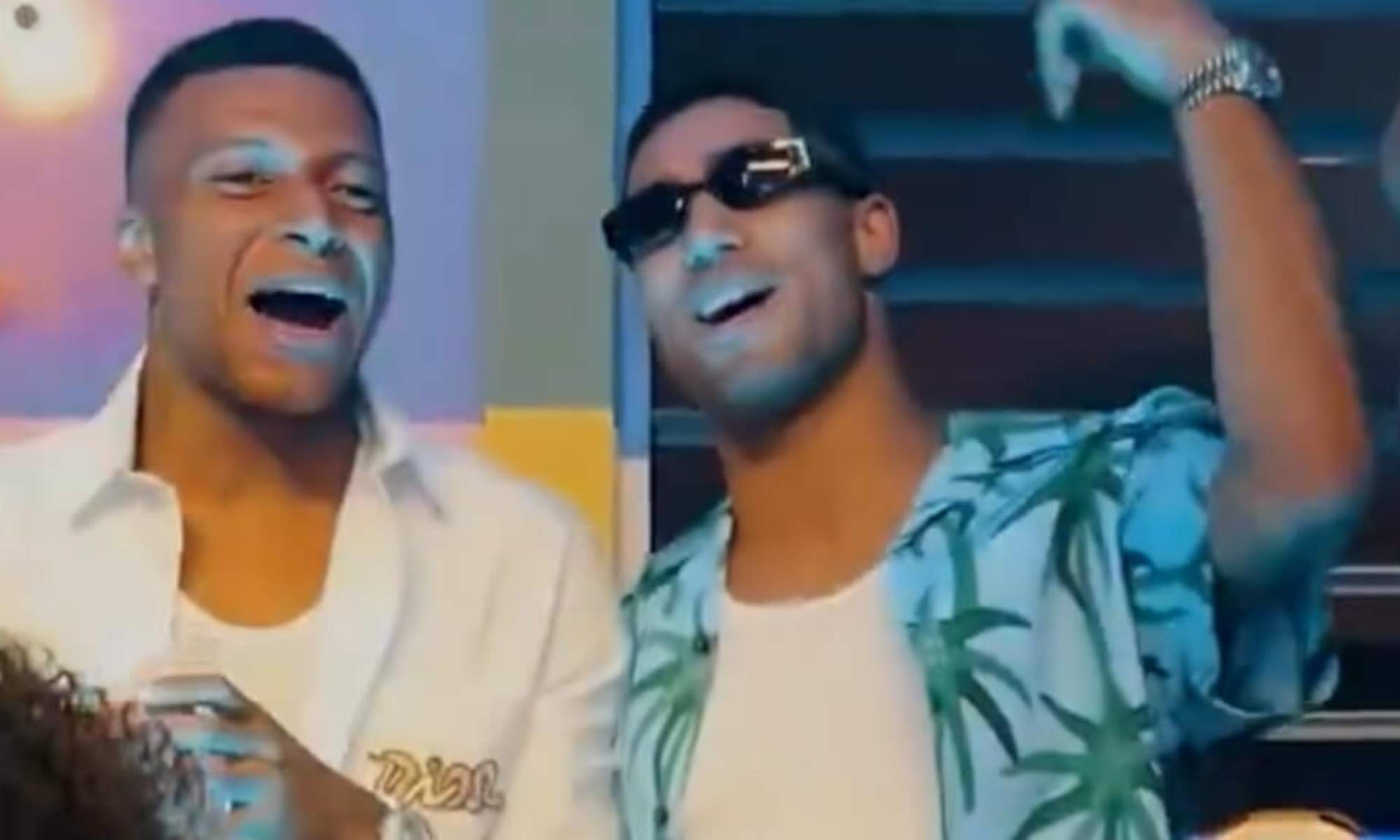 Kylian Mbappé y Achraf Hakimi han sido sorprendidos en un concierto de Bad Bunny en Puerto Rico.