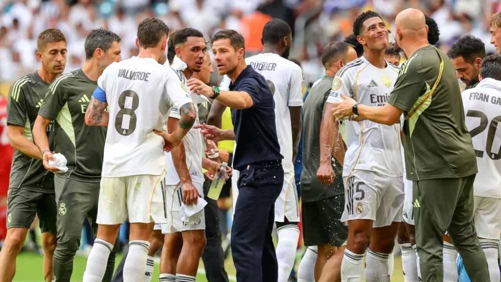 xabi alonso pausa hidratacion mundial xabi alonso pausa hidratacion mundial