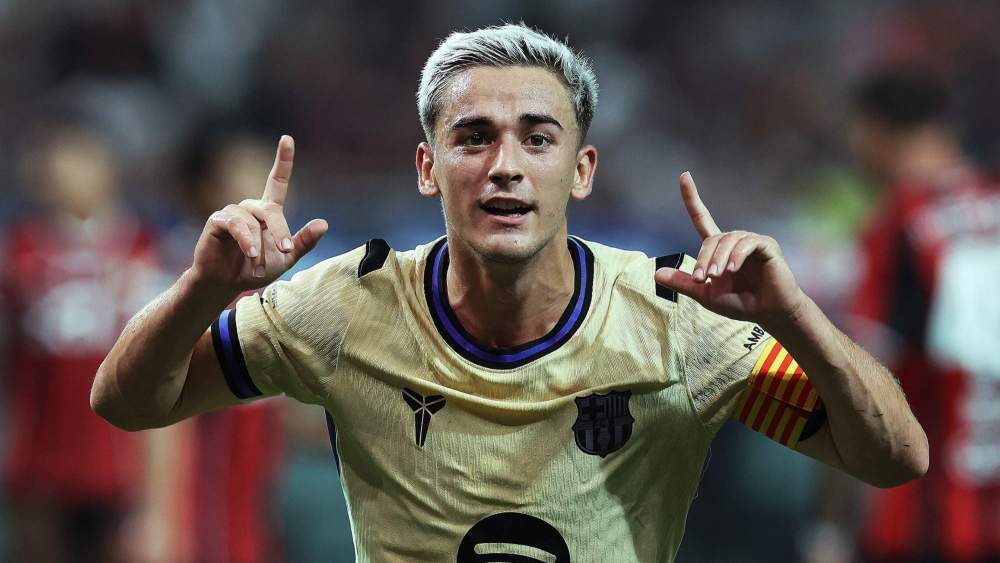 Un soberbio Gavi saca pecho por los logros del Barça durante el año pasado, cuando habla de los fichajes del Real Madrid en este mercado veraniego. Un soberbio Gavi saca pecho por los logros del Barça durante el año pasado, cuando habla de los fichajes del Real Madrid en este mercado veraniego.