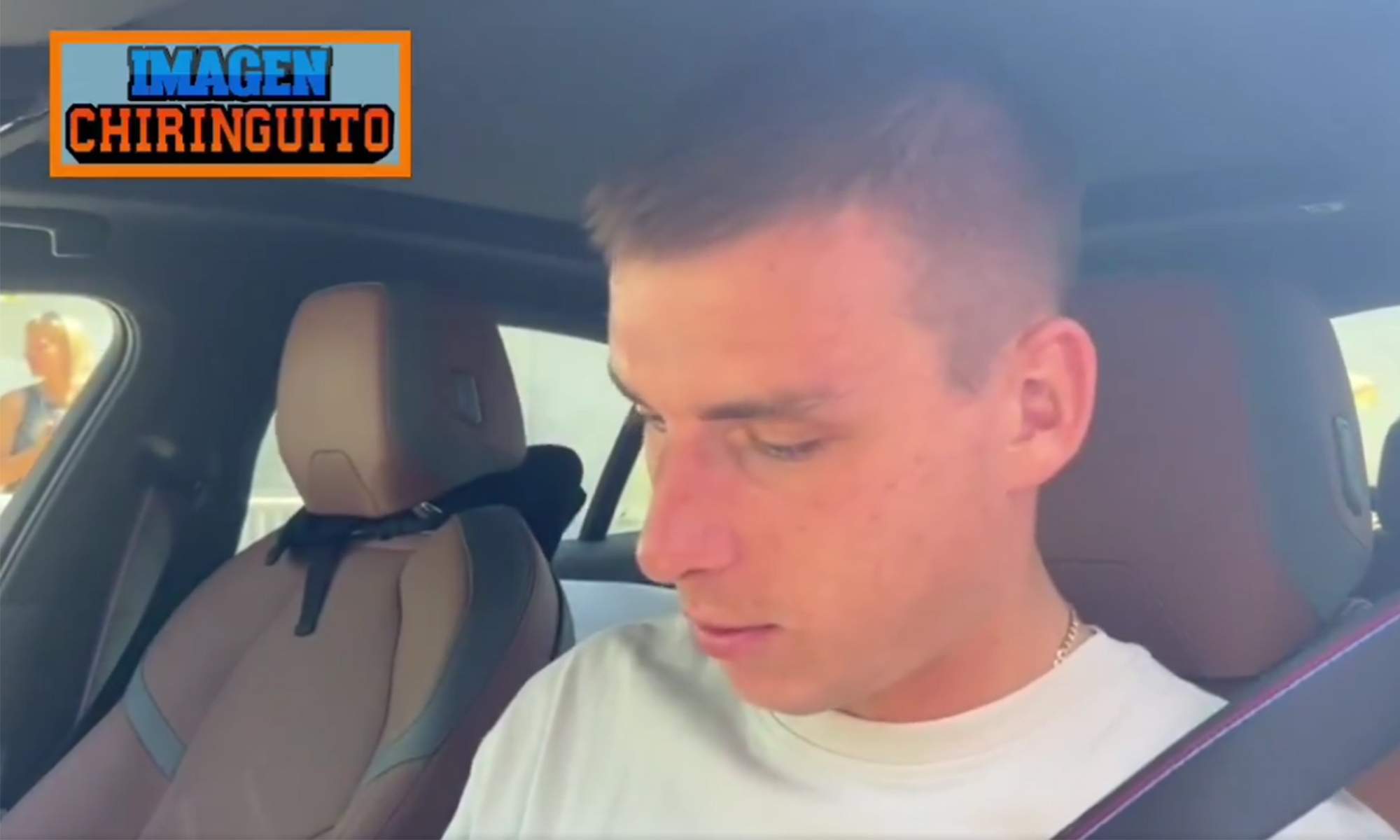 Andriy Lunin respondiendo a una pregunta de El Chiringuito en Valdebebas. Andriy Lunin respondiendo a una pregunta de El Chiringuito en Valdebebas.