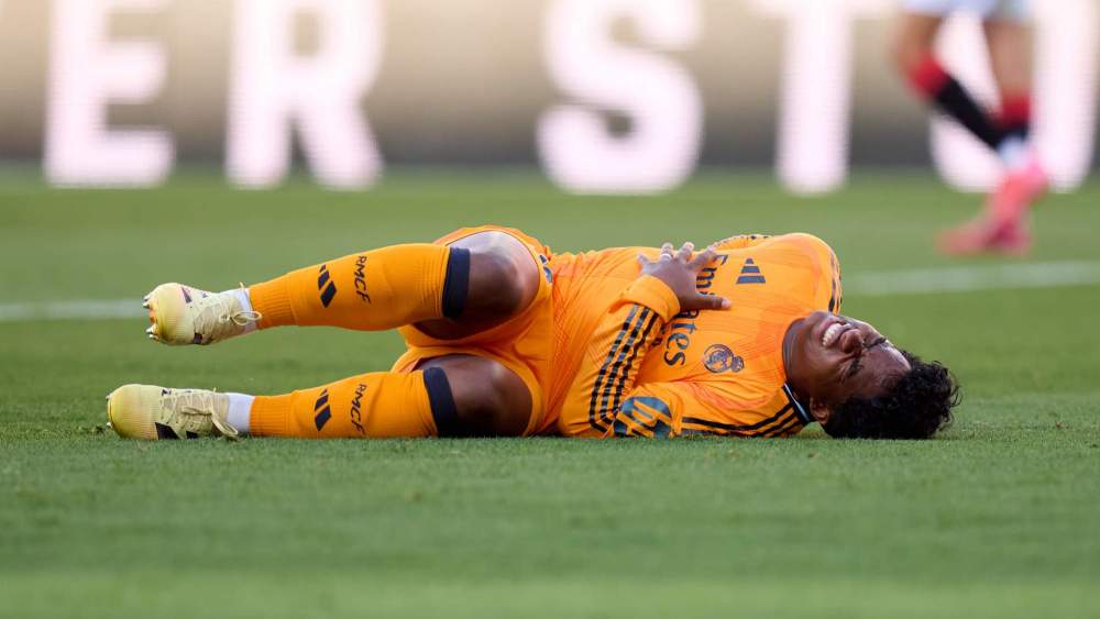 Endrick tenía hecho jugar en la Real Sociedad, pero la operación se ha complicado tras la recaída que ha sufrido. 