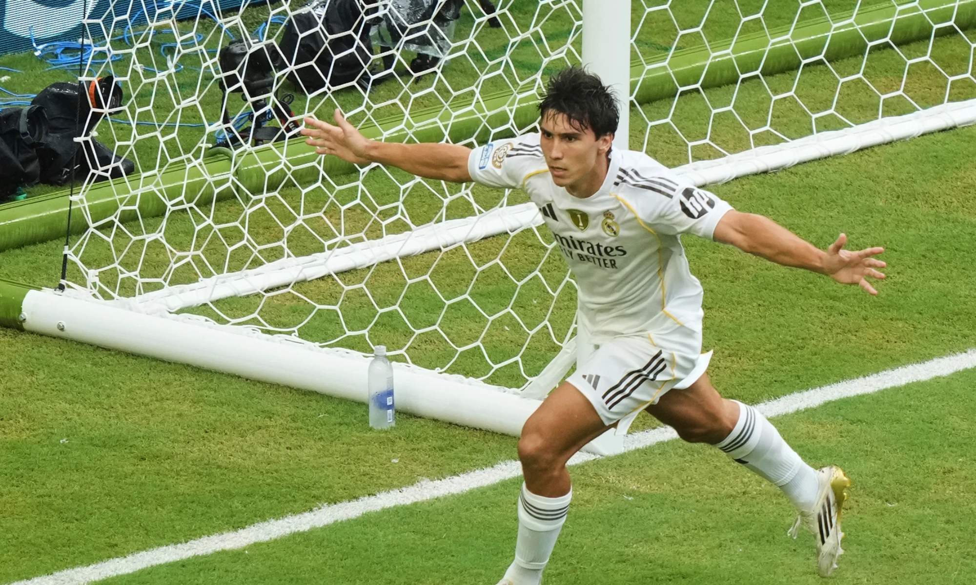 Gonzalo García, celebrando un gol con el Real Madrid en el Mundial de Clubes.