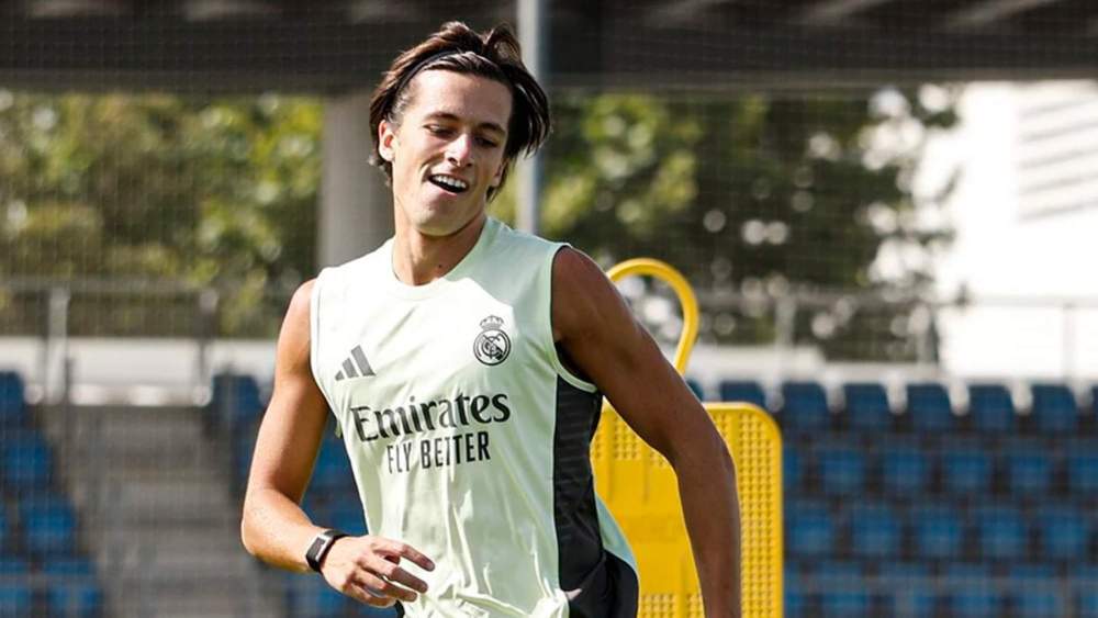 Álvaro Carreras, en un entrenamiento reciente con el Real Madrid en Valdebebas. Álvaro Carreras, en un entrenamiento reciente con el Real Madrid en Valdebebas.