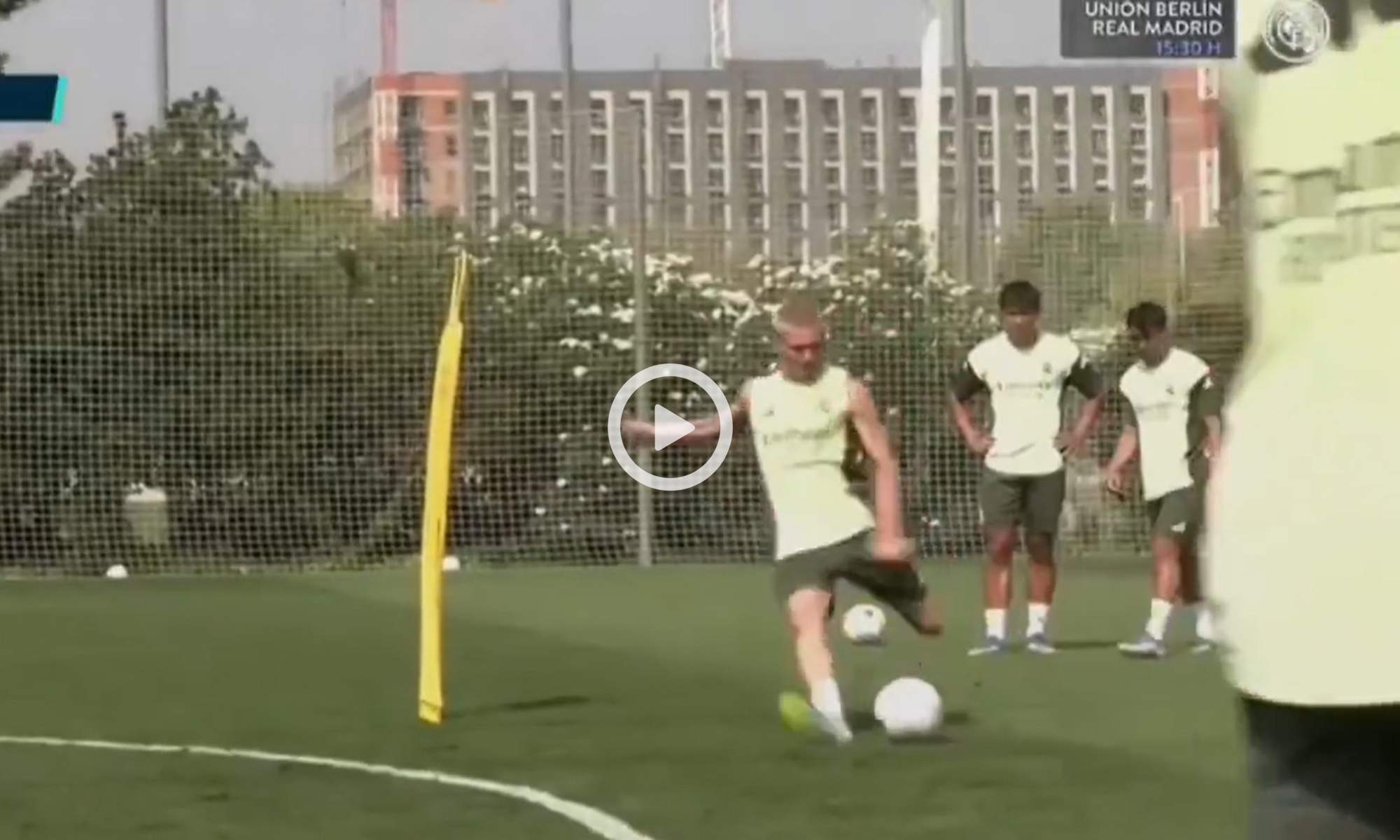 Mastantuono entrenando en el Real Madrid