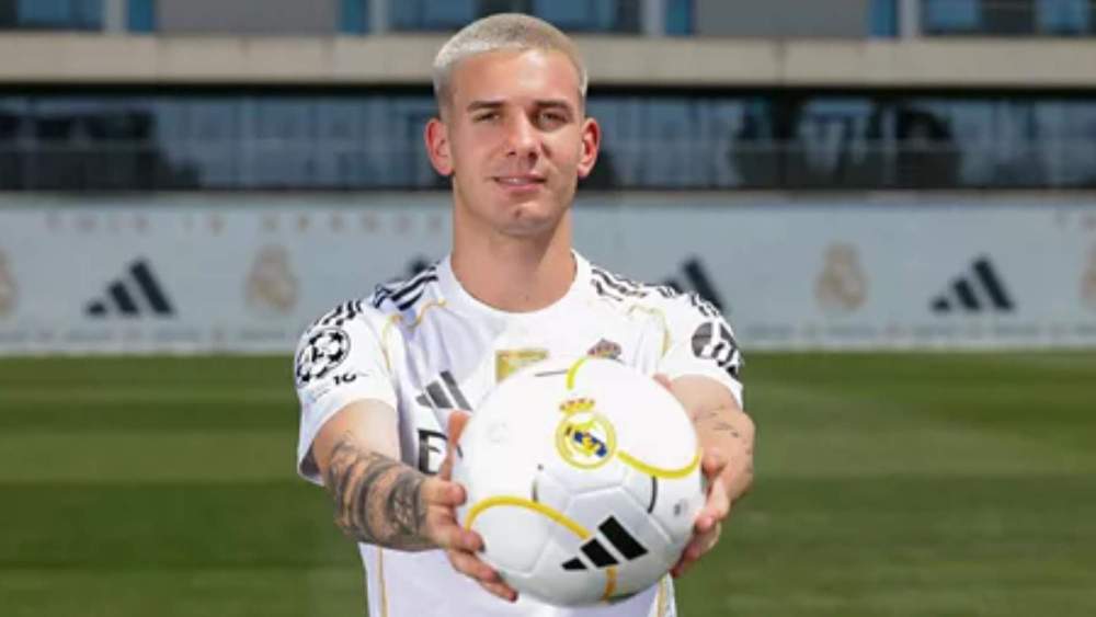 Franco Mastantuono, durante su presentación con el Real Madrid la pasada semana. Franco Mastantuono, durante su presentación con el Real Madrid la pasada semana.