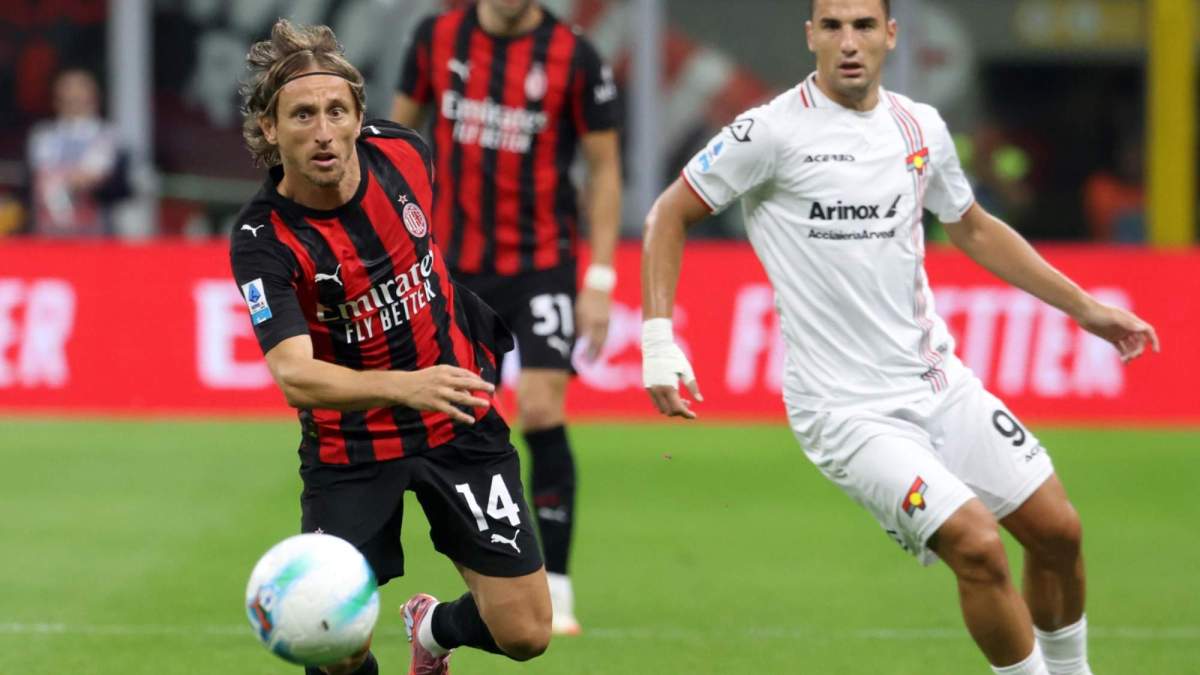 Luka Modric, en el encuentro con el Milan de este sábado ante el Cremonese. Luka Modric, en el encuentro con el Milan de este sábado ante el Cremonese.