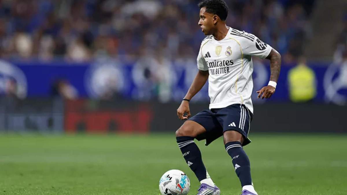 Rodrygo Goes, durante el encuentro del Madrid con el Oviedo en el Carlos Tartiere. Rodrygo Goes, durante el encuentro del Madrid con el Oviedo en el Carlos Tartiere.