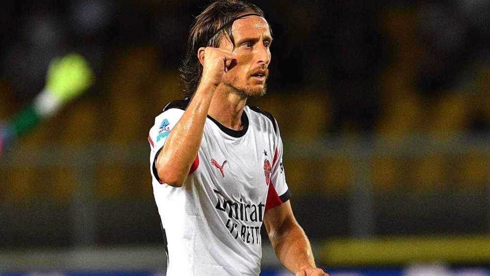 Luka Modric consiguió este viernes su primer triunfo con el Milan ante el Lecce. Luka Modric consiguió este viernes su primer triunfo con el Milan ante el Lecce.