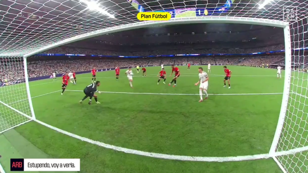 Mano de Arda Güler en el Real Madrid - Mallorca.