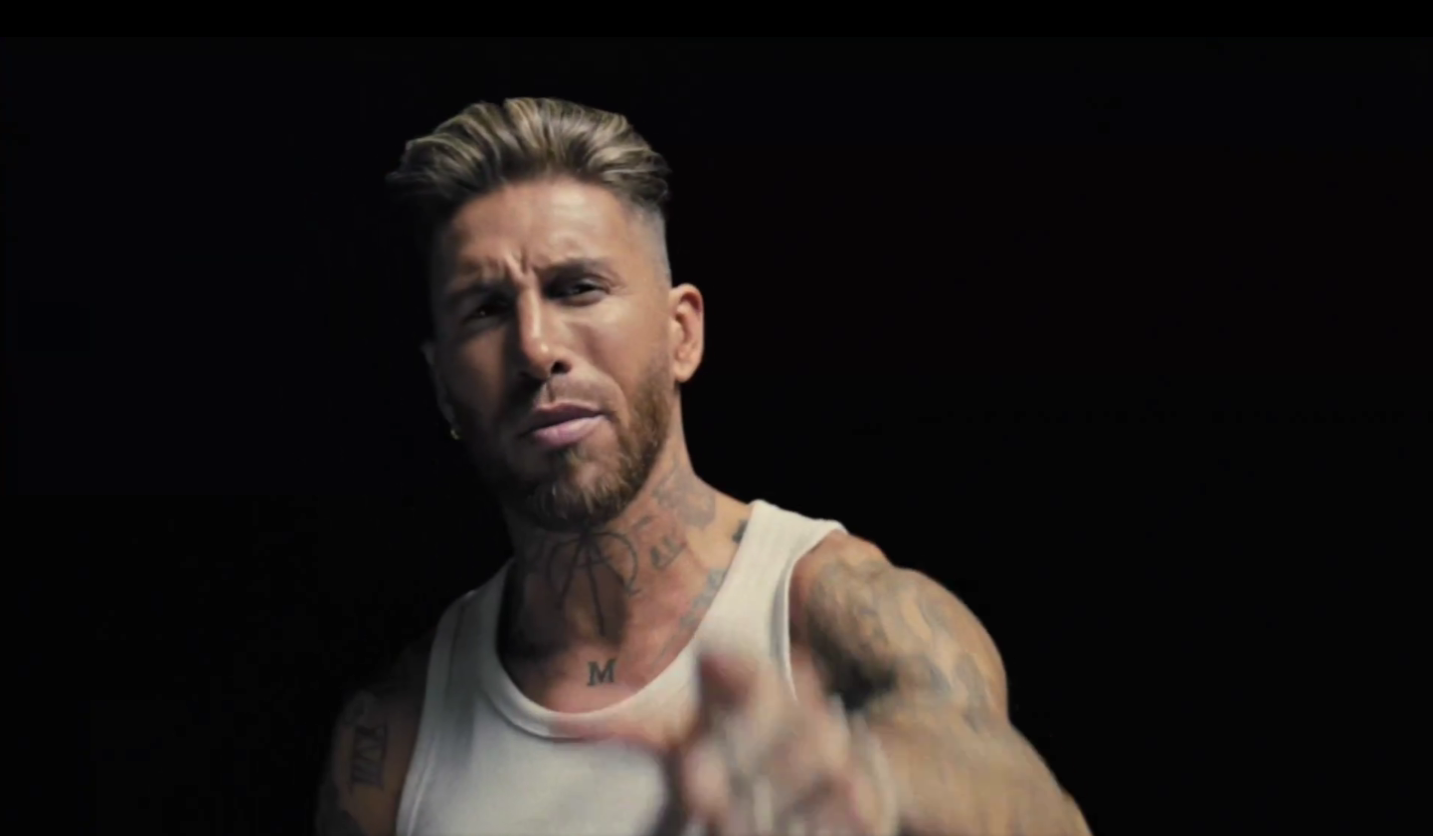 Sergio Ramos en el videoclip de su canción, "Cibeles". 
