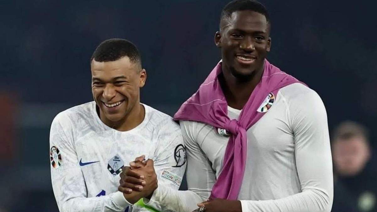 Mbappé y Konaté con Francia Mbappé y Konaté con Francia