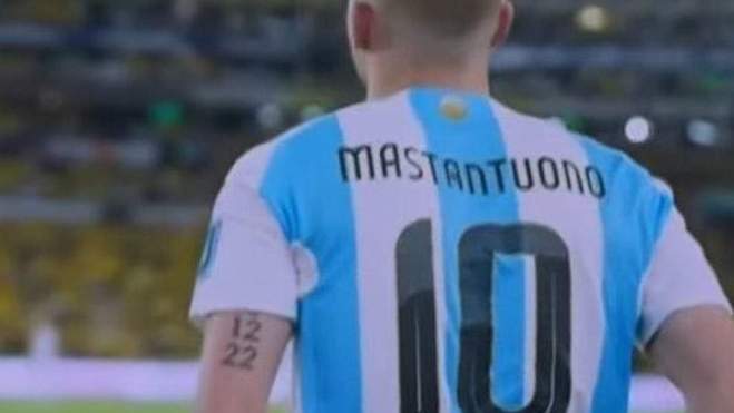 Mastantuono con la 10 de Argentina Mastantuono con la 10 de Argentina